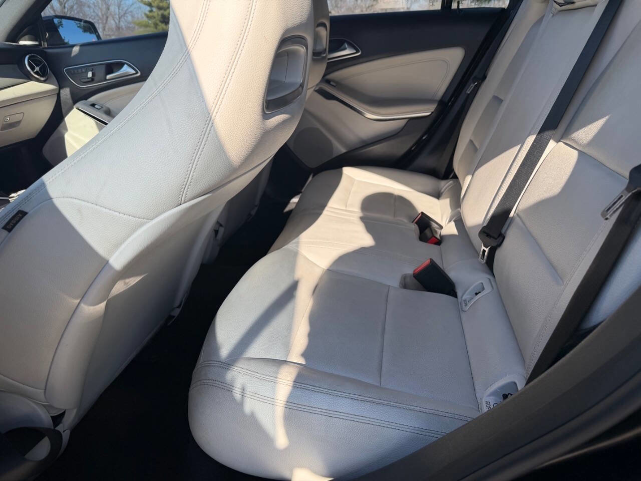Used 2014 Mercedes-Benz CLA 250 4MATIC image 8
