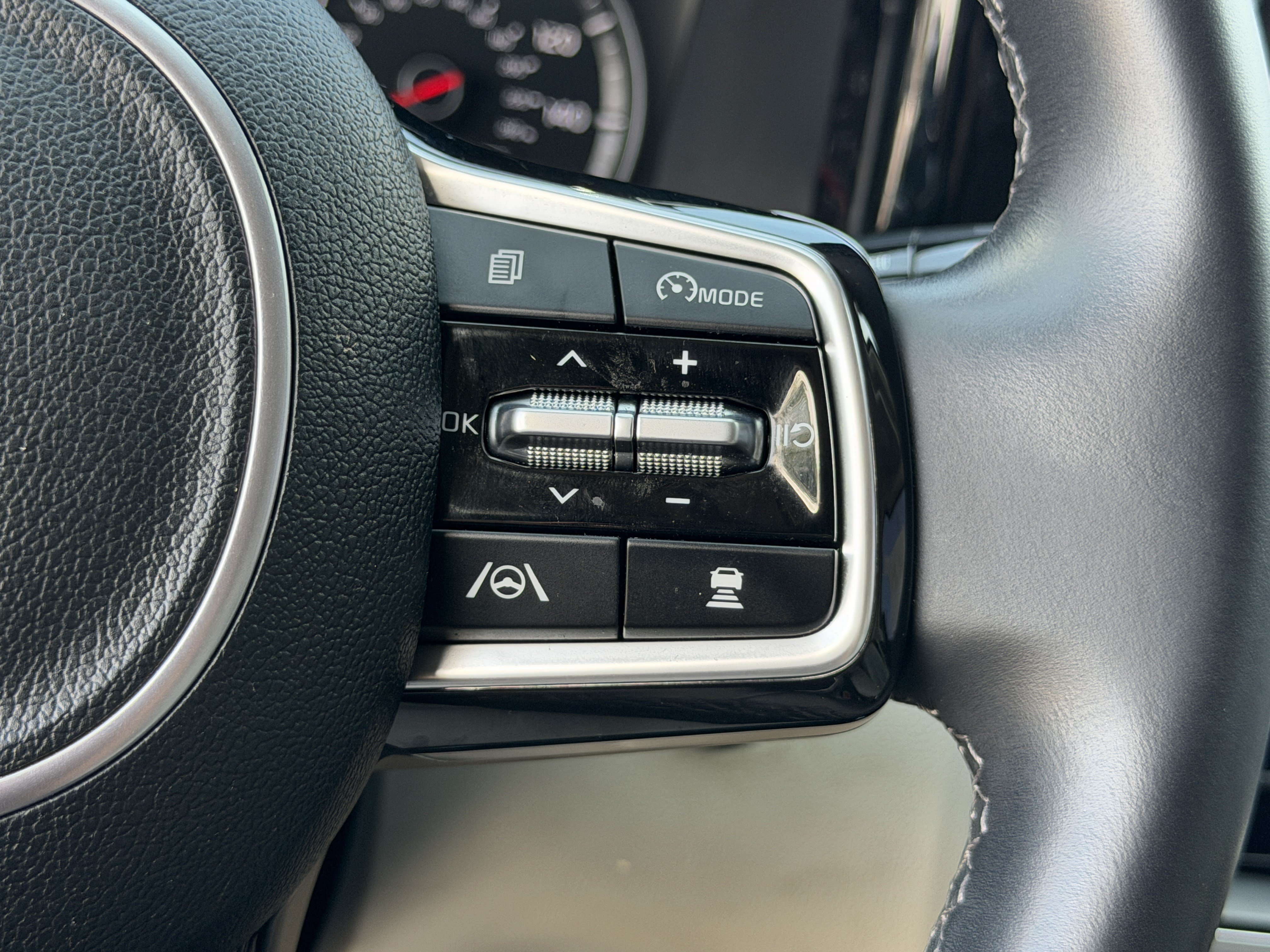 Certified 2023 Kia Sorento EX FWD image 20