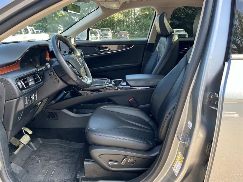 Used 2022 Lincoln Nautilus Reserve image 21