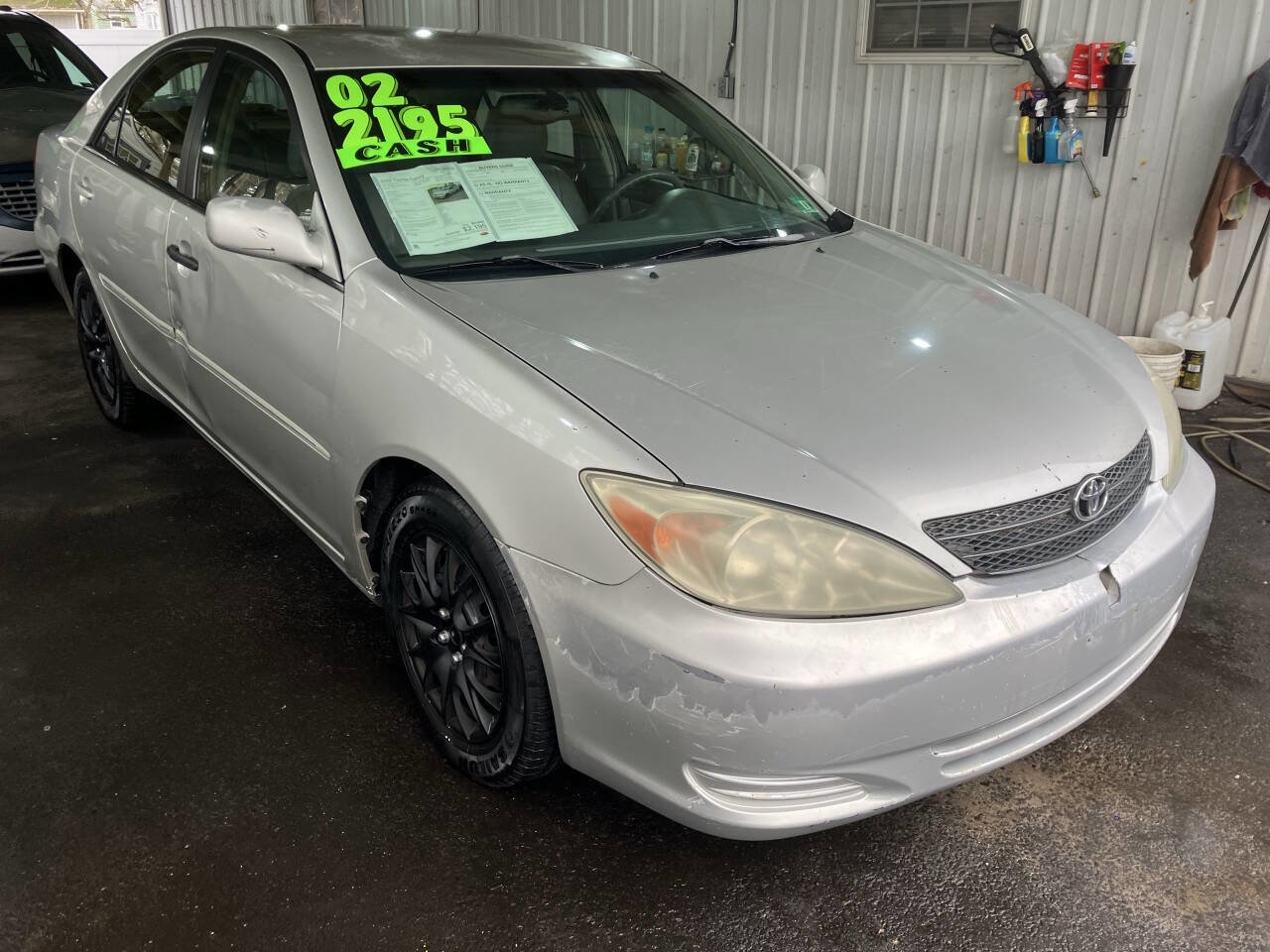 Used 2002 Toyota Camry SE FWD image 3