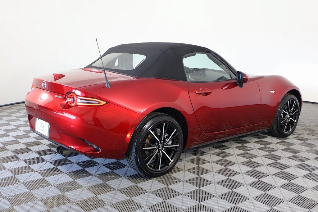 Certified 2025 MAZDA MX-5 Miata Grand Touring w/ Weather Package RWD image 5