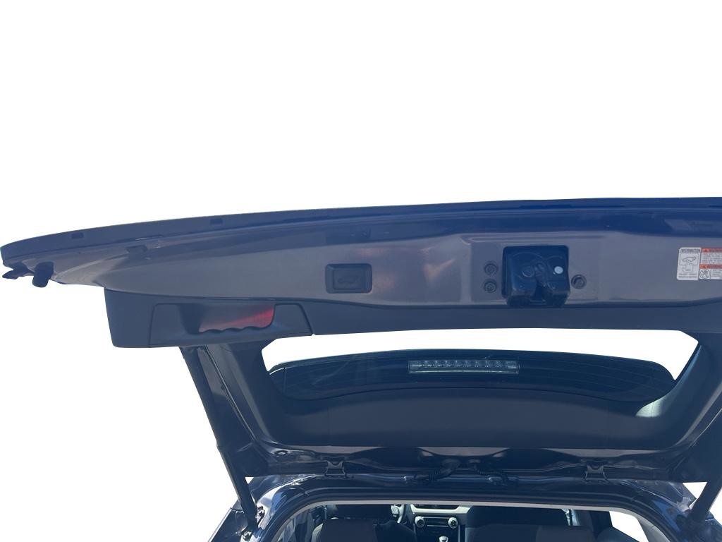 Used 2021 Toyota RAV4 XLE w/ Convenience Package AWD/4WD image 8