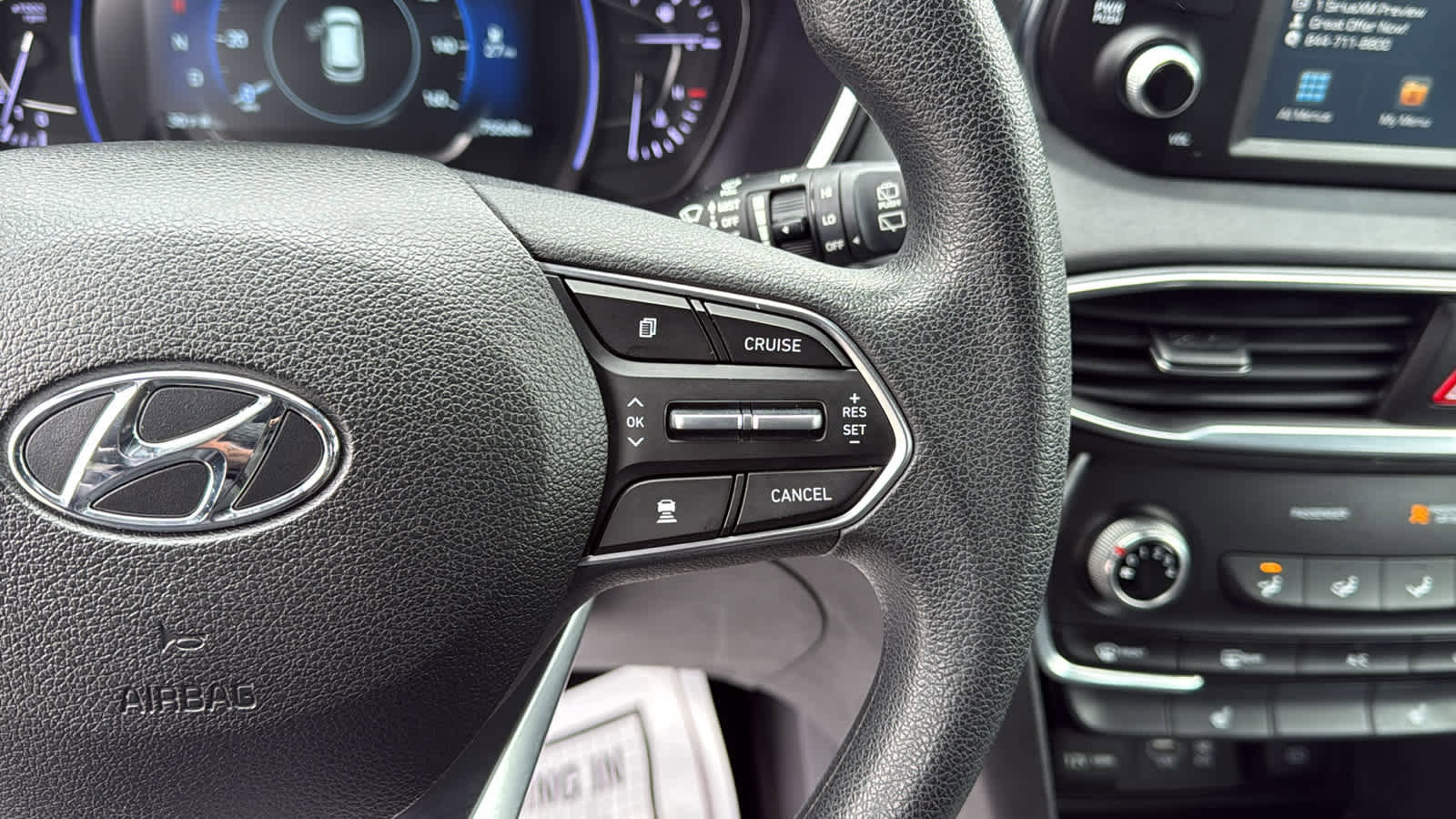 Used 2019 Hyundai Santa Fe SEL image 16