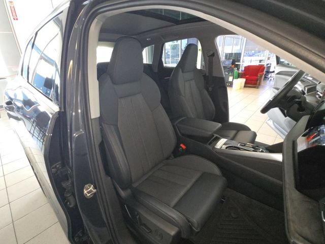 Used 2025 Audi Q5 Premium Plus w/ Premium Plus AWD/4WD image 25
