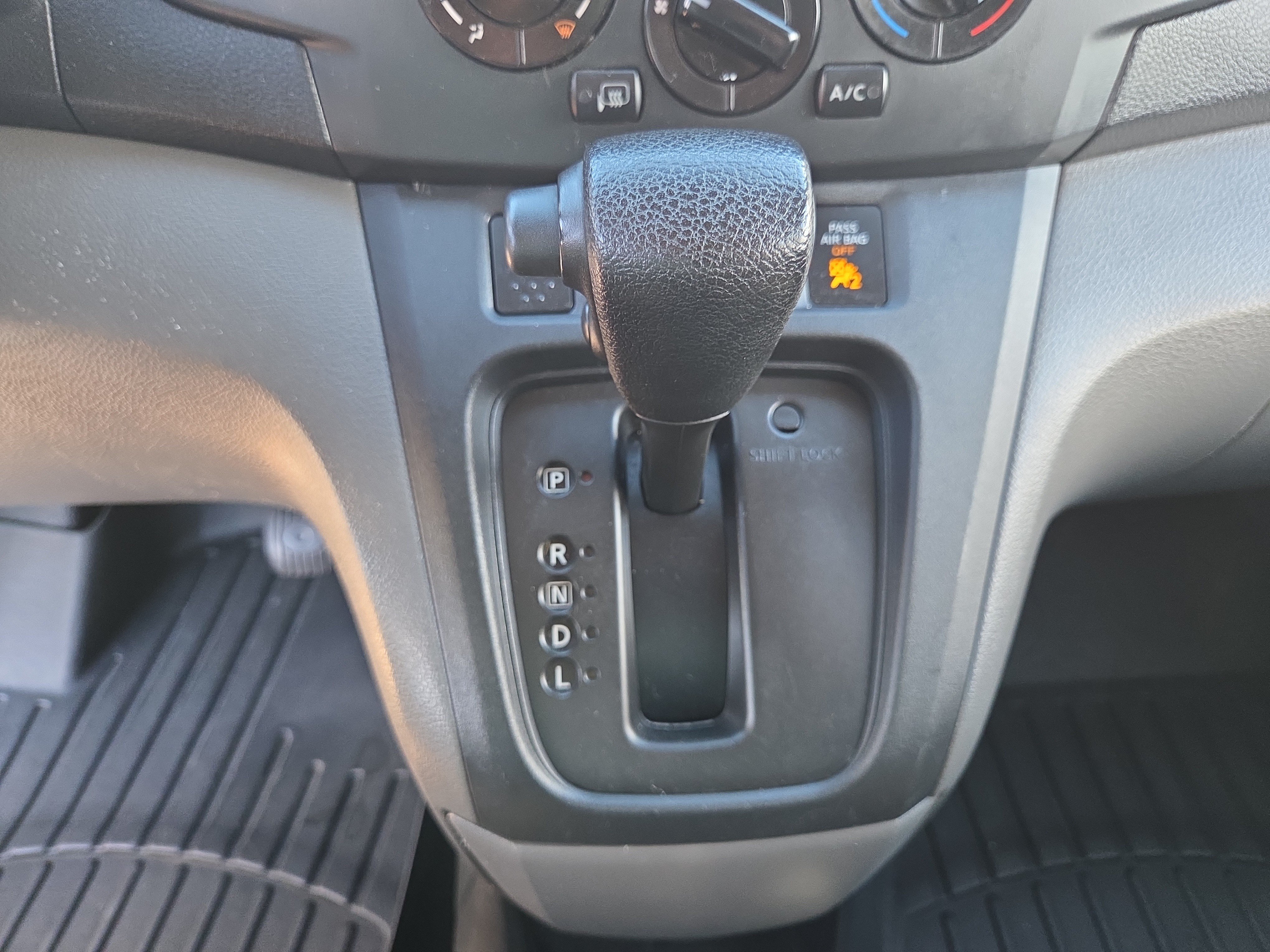 Used 2017 Nissan NV200 SV FWD image 26
