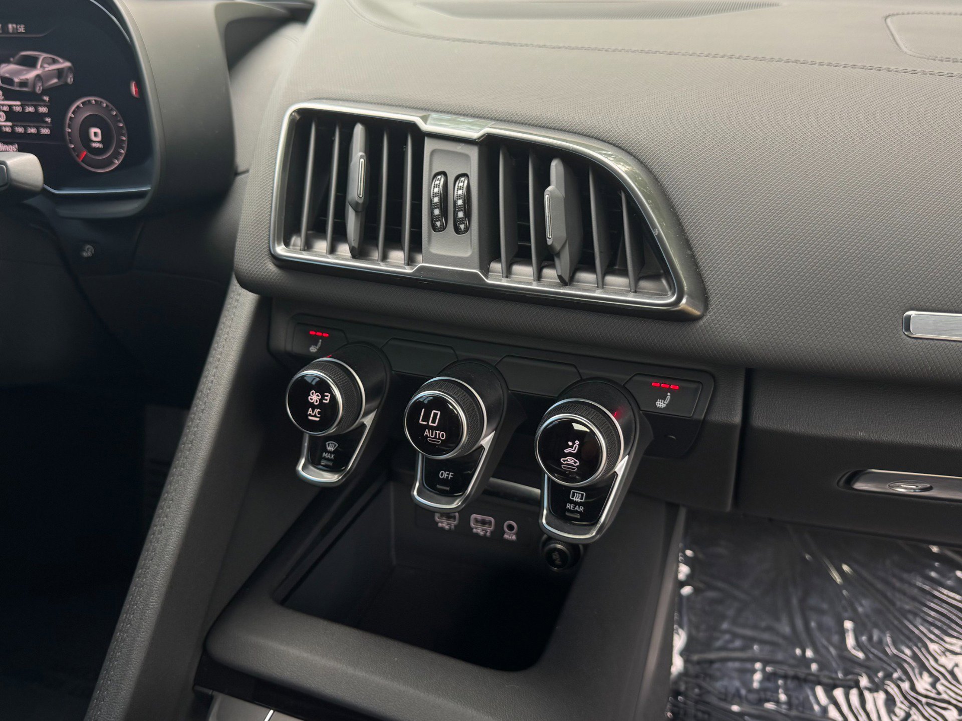 Used 2018 Audi R8 V10 image 35