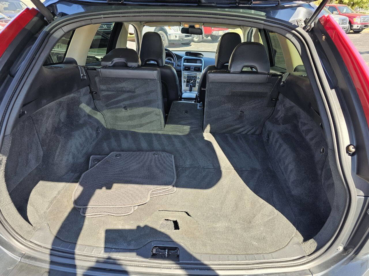 Used 2010 Volvo XC60 T6 image 18