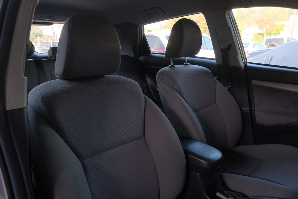 Used 2009 Toyota Matrix FWD image 22