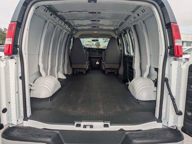 New 2026 Chevrolet Express 2500 RWD image 14