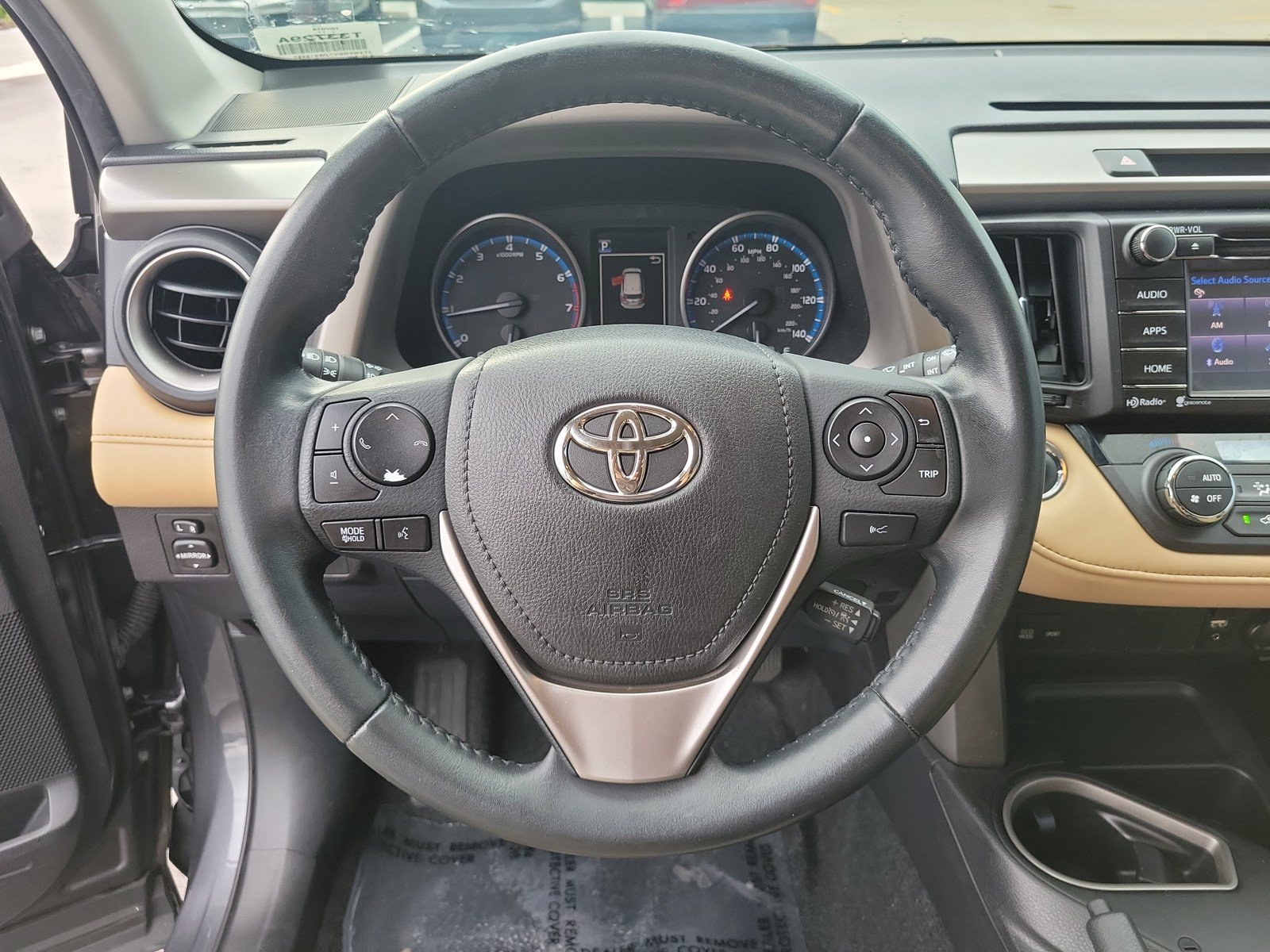 Used 2018 Toyota RAV4 XLE FWD image 17