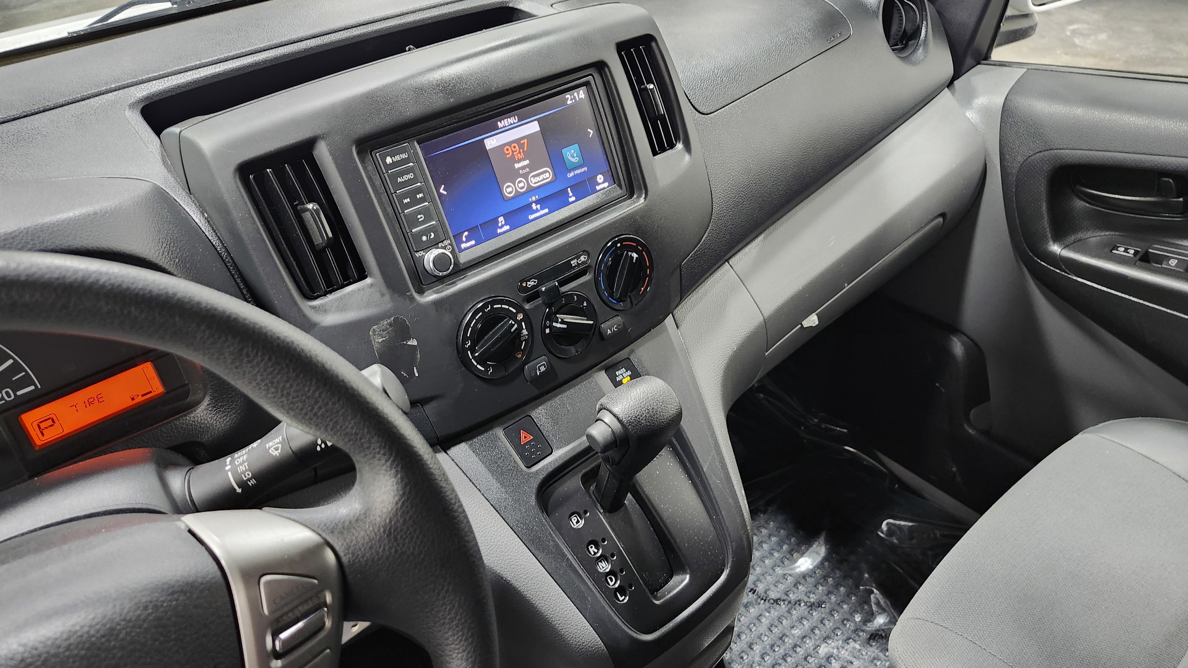 Used 2020 Nissan NV200 SV image 28