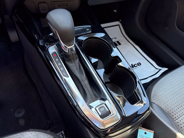 Used 2025 Chevrolet Trax LT FWD image 13