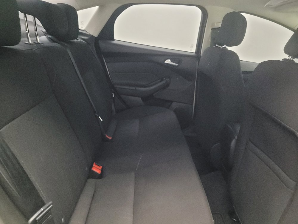 Used 2018 Ford Focus SE image 19