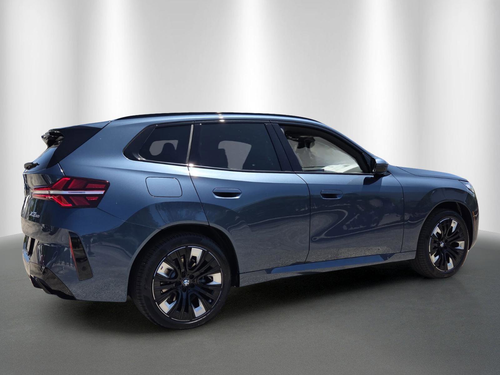 New 2026 BMW X3 xDrive30 w/ M Sport Package AWD/4WD image 7