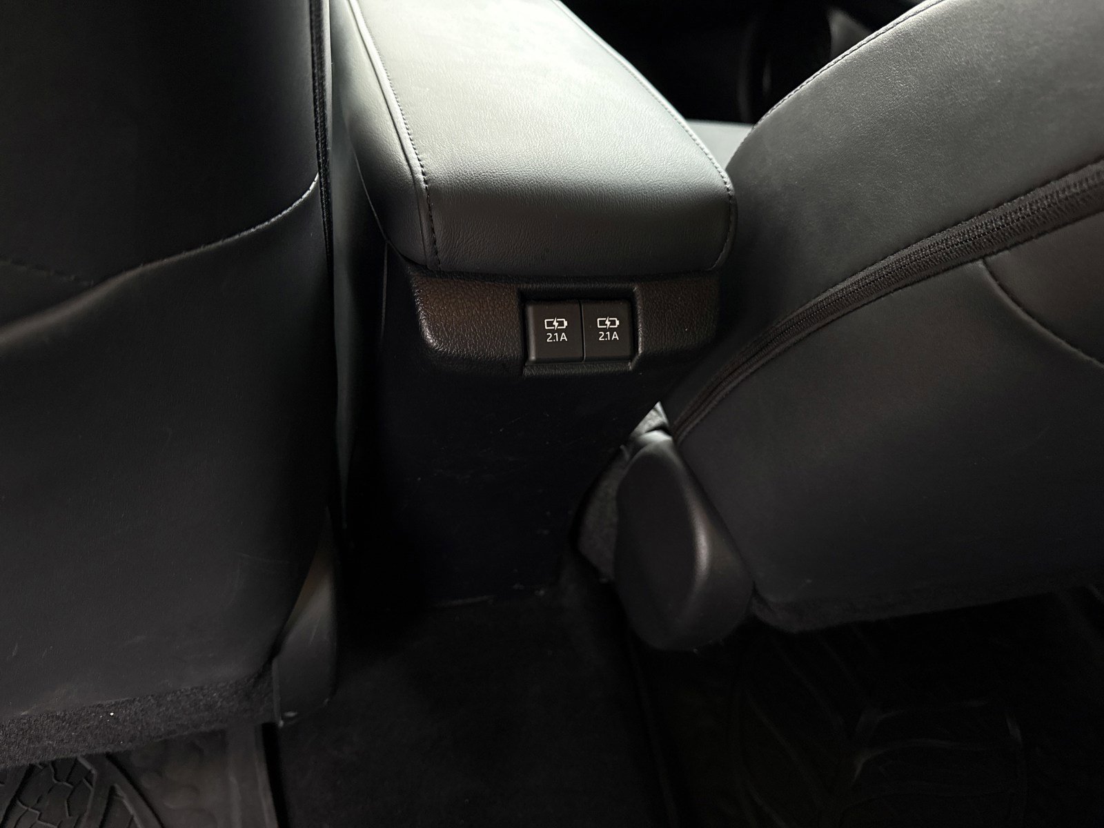 Used 2021 Toyota Prius image 14