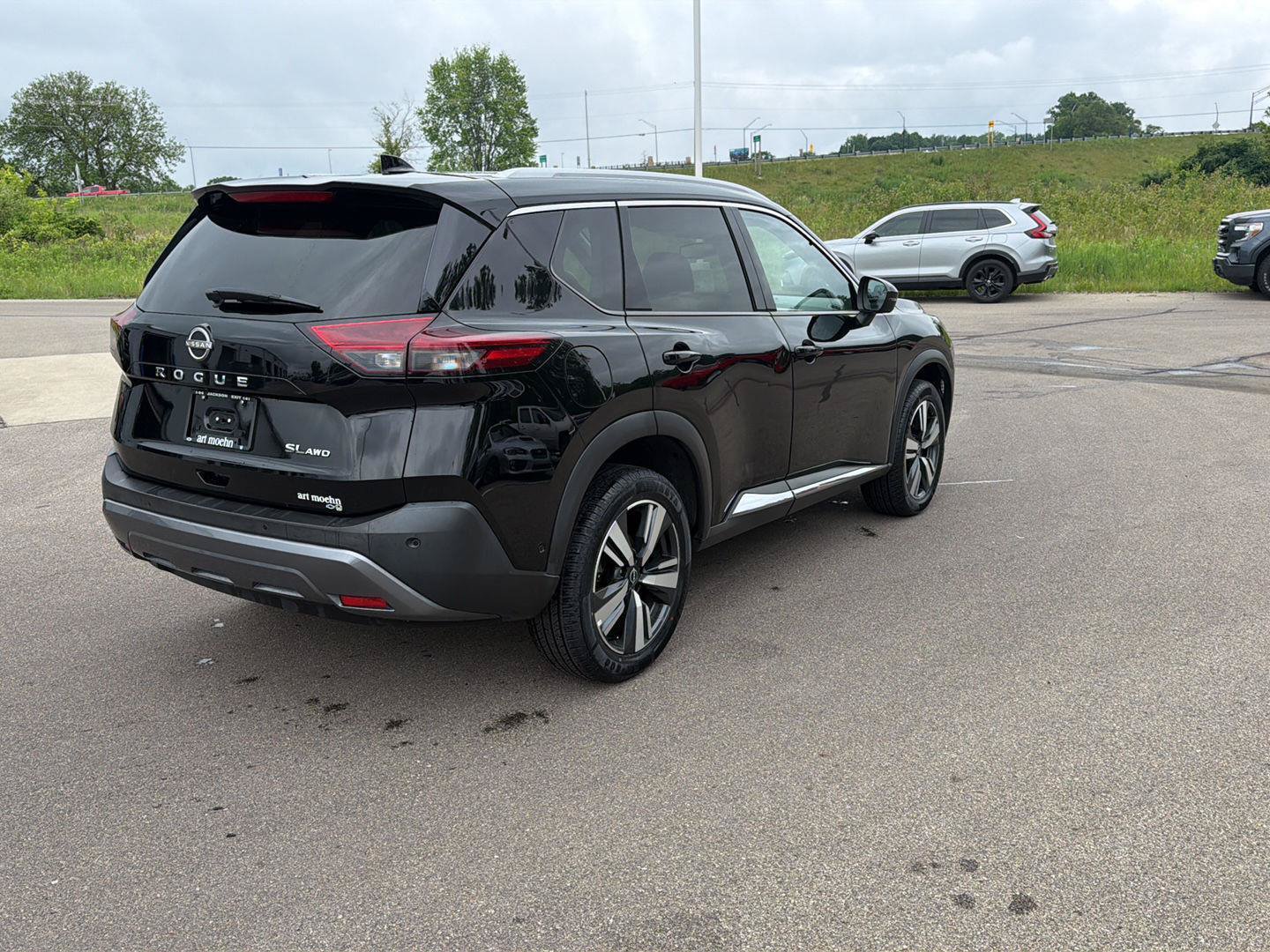 Used 2023 Nissan Rogue SL w/ SL Premium Package AWD/4WD image 5