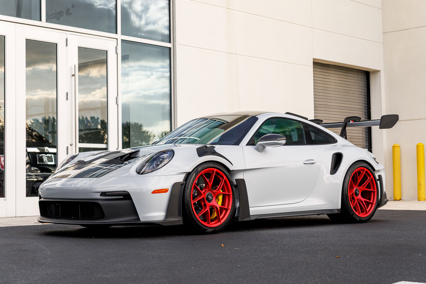 Used 2024 Porsche 911 GT3 RS RWD image 2
