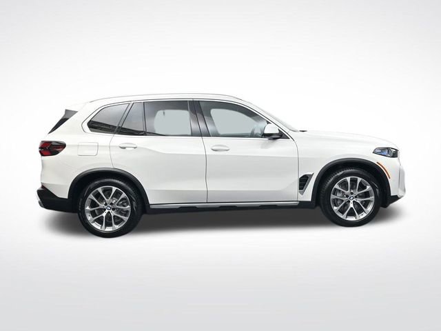 New 2026 BMW X5 xDrive50e image 3