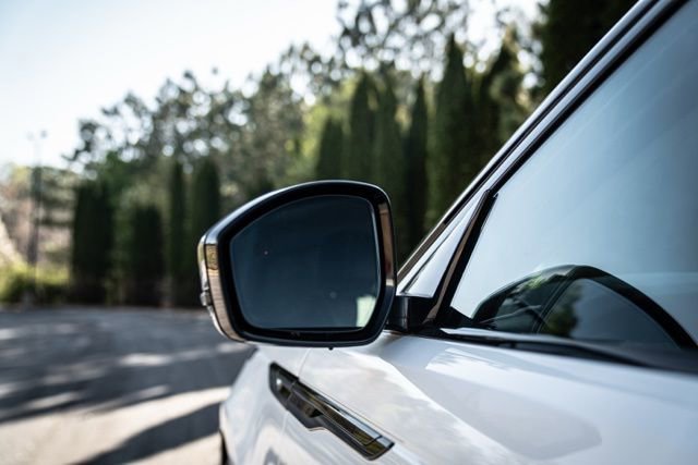 Used 2023 Land Rover Range Rover Velar R-Dynamic S image 22