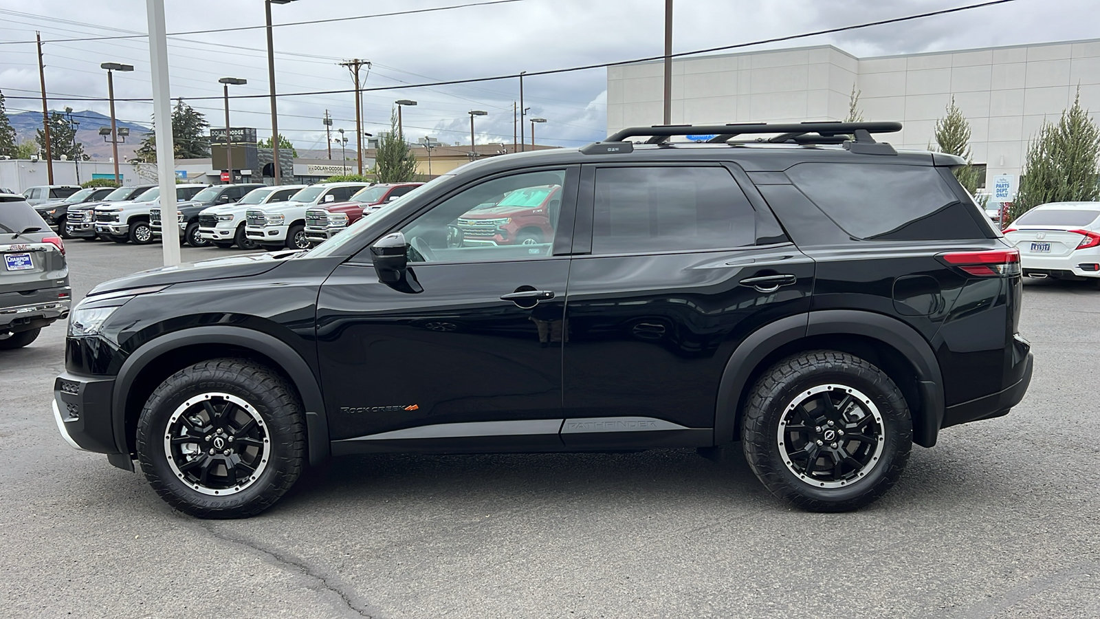 Used 2025 Nissan Pathfinder Rock Creek AWD/4WD image 8