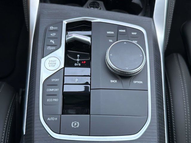 Used 2025 BMW M440i RWD image 30