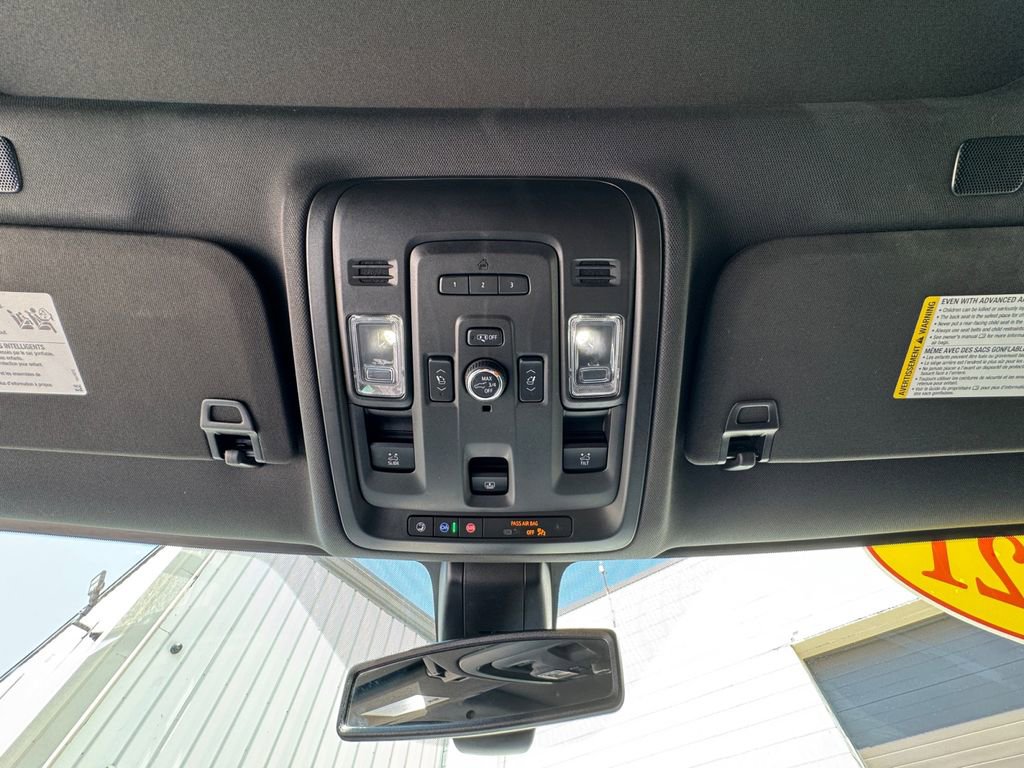 Used 2021 GMC Yukon AT4 w/ AT4 Premium Plus Package AWD/4WD image 32