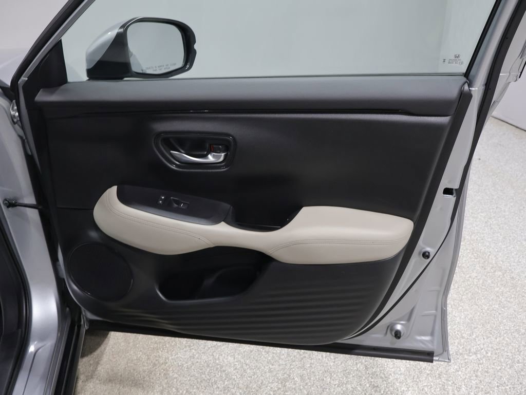 Used 2024 Honda HR-V LX image 24