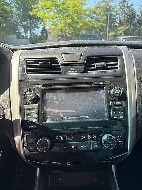 Used 2015 Nissan Altima 2.5 SL w/ Technology Package FWD image 19