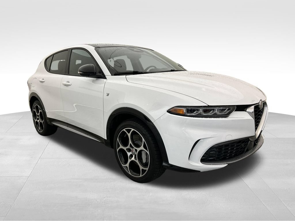Used 2024 Alfa Romeo Tonale Ti AWD/4WD image 8
