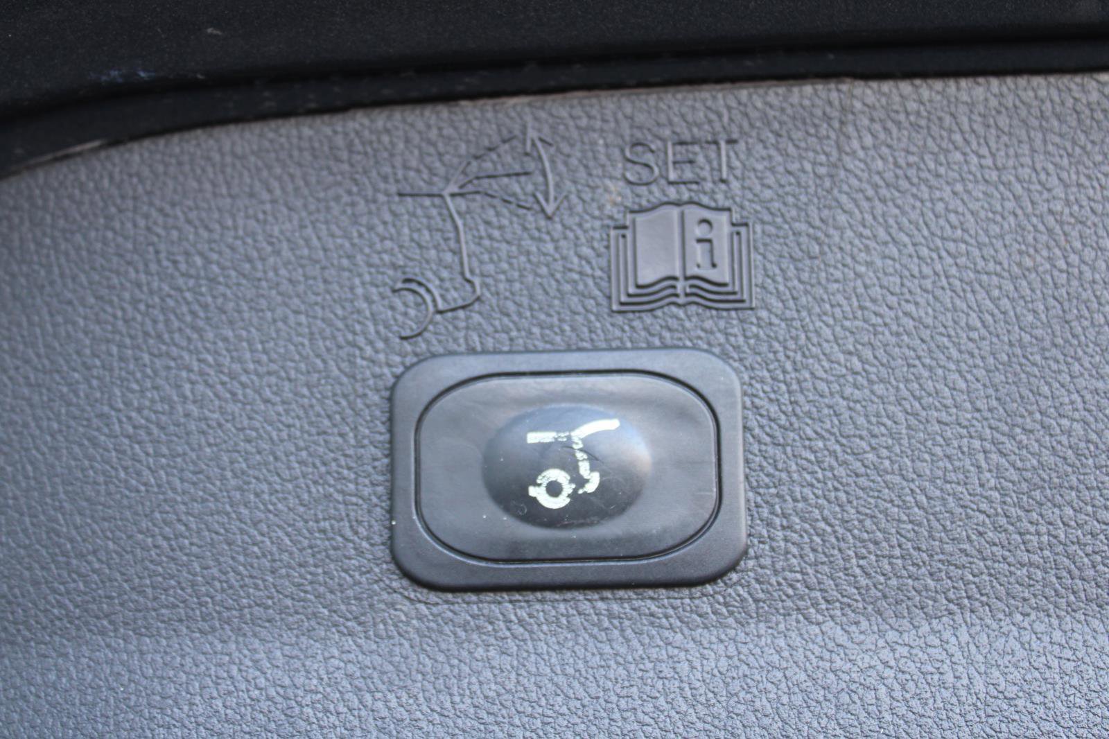 Used 2015 Ford Escape Titanium w/ Equipment Group 301A image 32