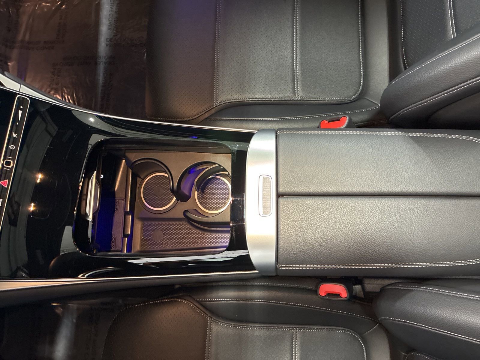 Used 2025 Mercedes-Benz GLC 300 4MATIC image 26