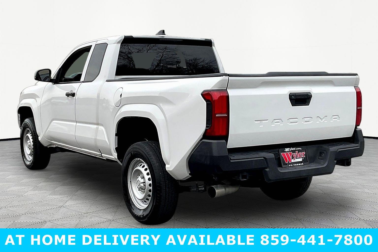 Used 2024 Toyota Tacoma SR image 4