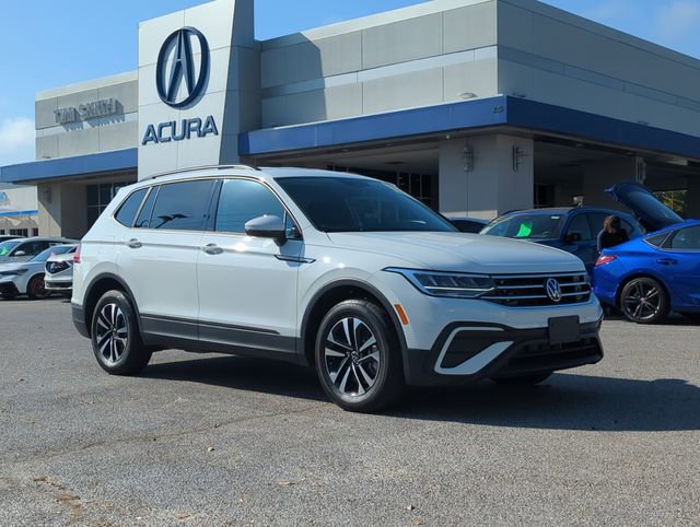 Used 2023 Volkswagen Tiguan S FWD image 2