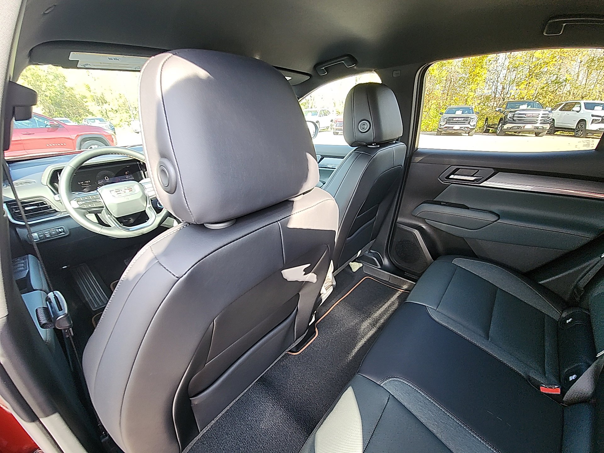 New 2026 GMC Terrain AT4 w/ Convenience Package III image 27