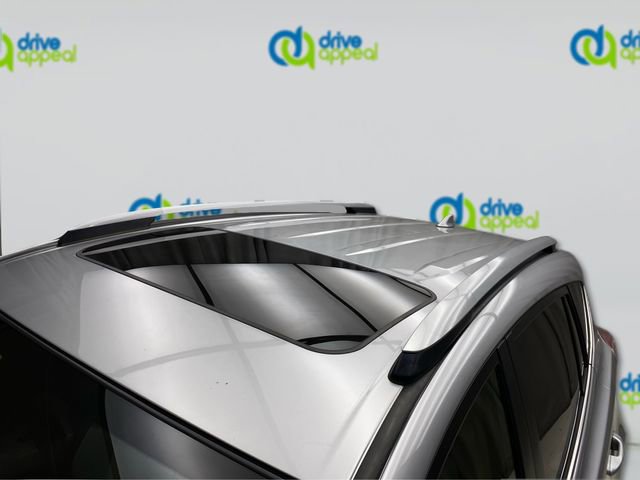 Used 2018 Toyota RAV4 XLE AWD/4WD image 13
