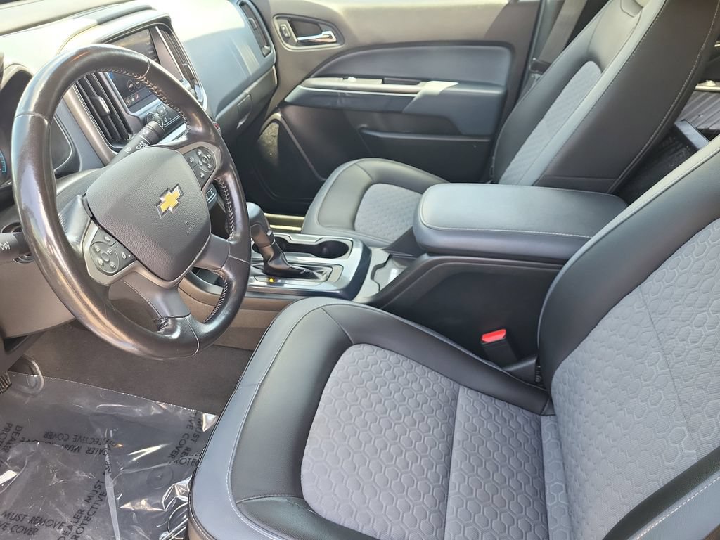 Used 2021 Chevrolet Colorado Z71 w/ Safety Package AWD/4WD image 12