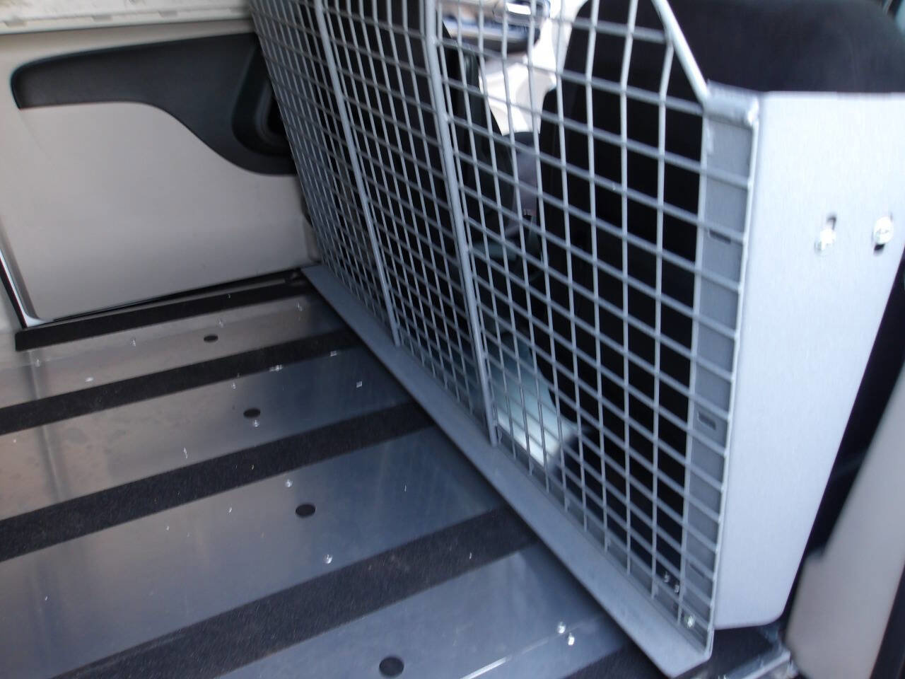 Used 2013 RAM C/V Tradesman image 17