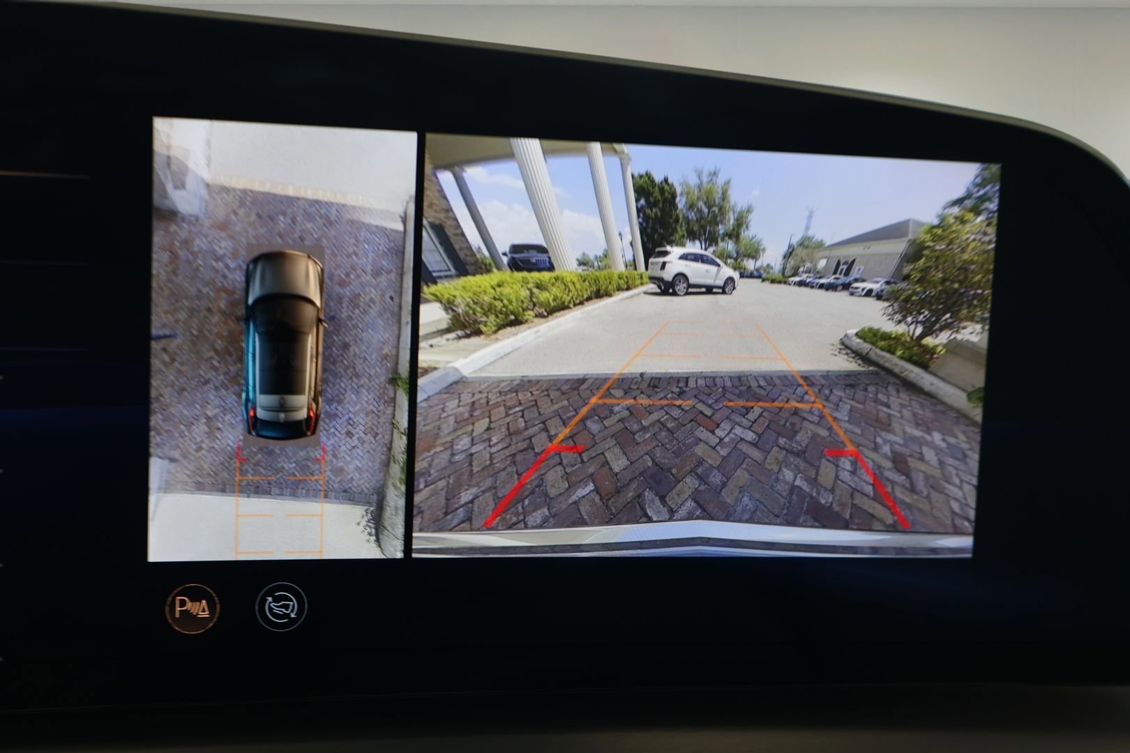 Certified 2023 Cadillac Lyriq 2WD image 26
