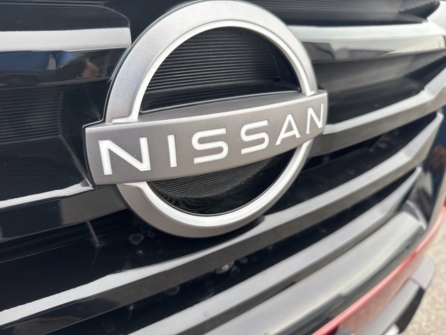 Used 2024 Nissan Pathfinder Platinum w/ Black Appearance Package image 51