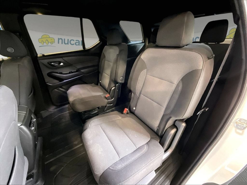 Used 2023 Chevrolet Traverse LT w/ LPO, Floor Liner Package AWD/4WD image 15