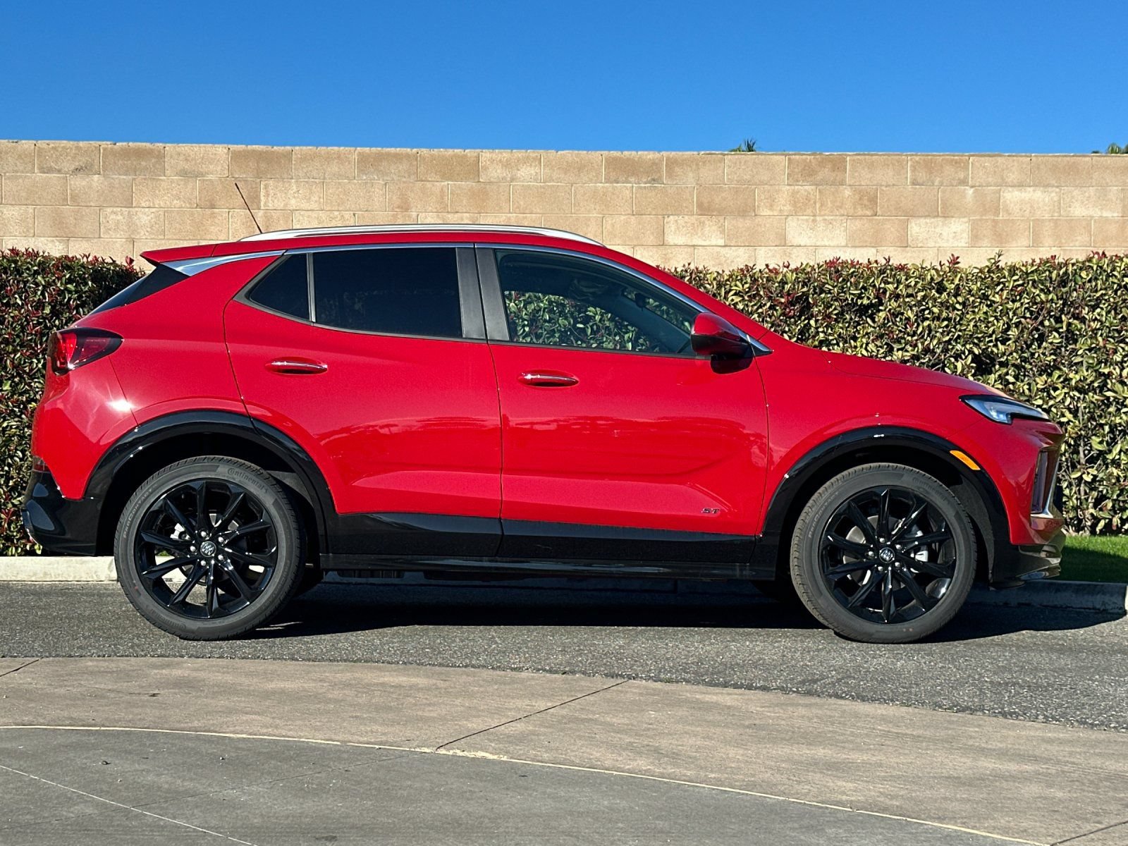 New 2026 Buick Encore GX Sport Touring w/ Comfort Package FWD image 3