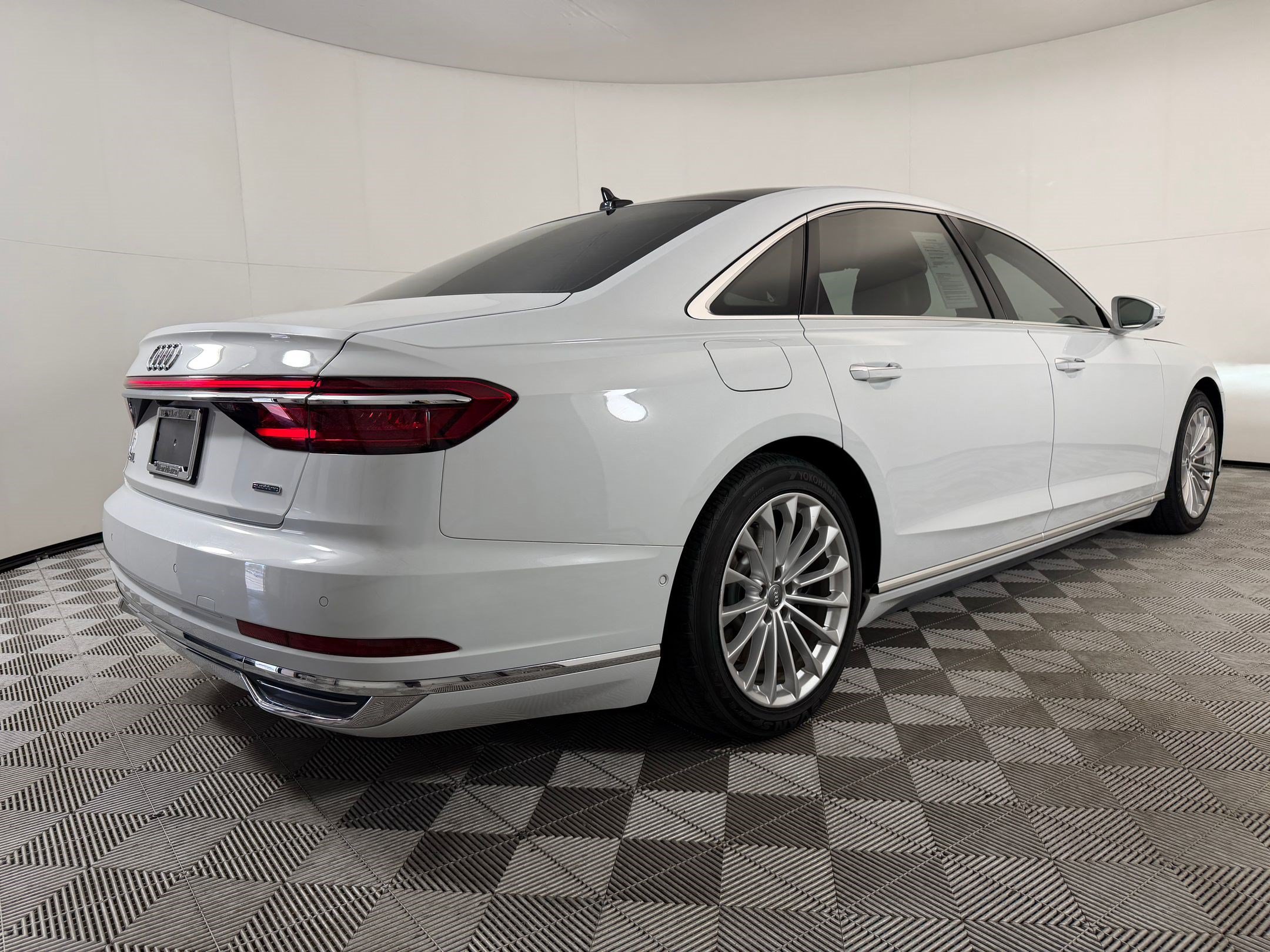 Used 2020 Audi A8 L 4.0T w/ Executive Package AWD/4WD image 9