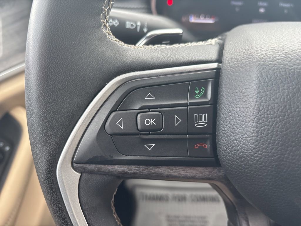 Used 2023 Jeep Grand Cherokee Limited AWD/4WD image 11