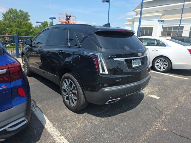 Certified 2022 Cadillac XT5 Sportv w/ Platinum Package AWD/4WD image 4