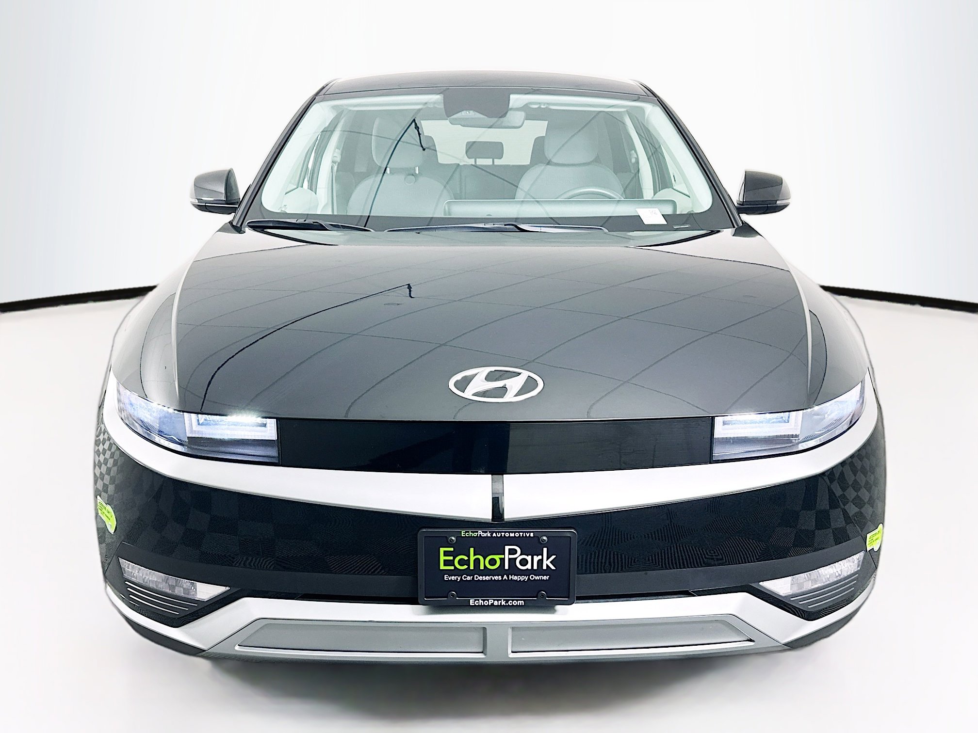 Used 2023 Hyundai Ioniq 5 SE w/ Cargo Package image 2