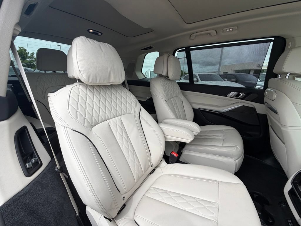 Certified 2026 BMW X7 xDrive40i w/ Executive Package AWD/4WD image 32