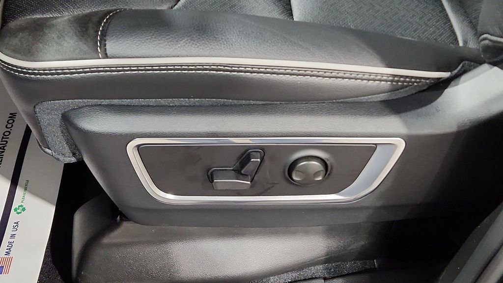 New 2026 RAM 1500 Laramie w/ Night Edition image 16