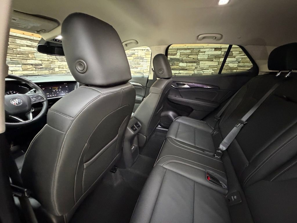 Used 2023 Buick Envision Essence image 25