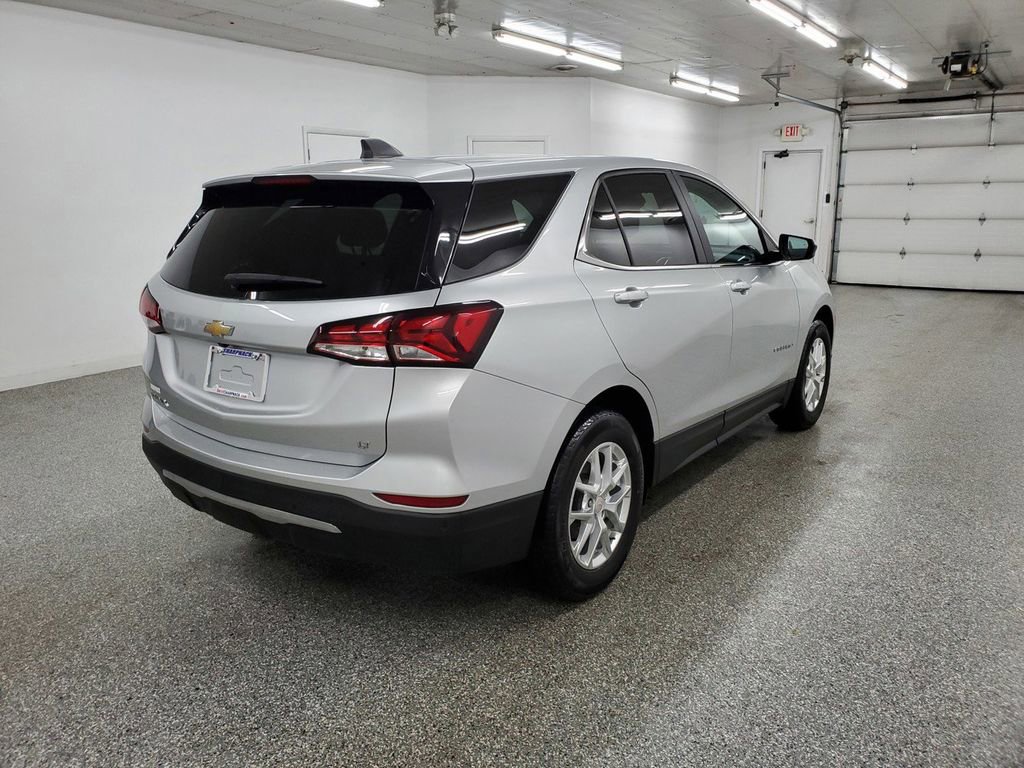 Used 2022 Chevrolet Equinox LT FWD image 4