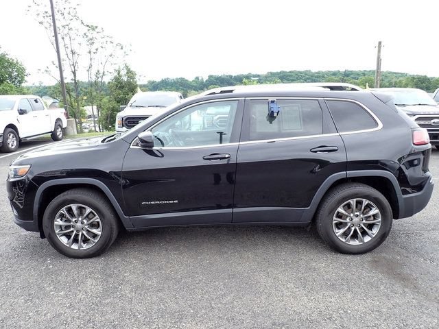 Used 2020 Jeep Cherokee Latitude Plus w/ Cold Weather Group AWD/4WD image 2